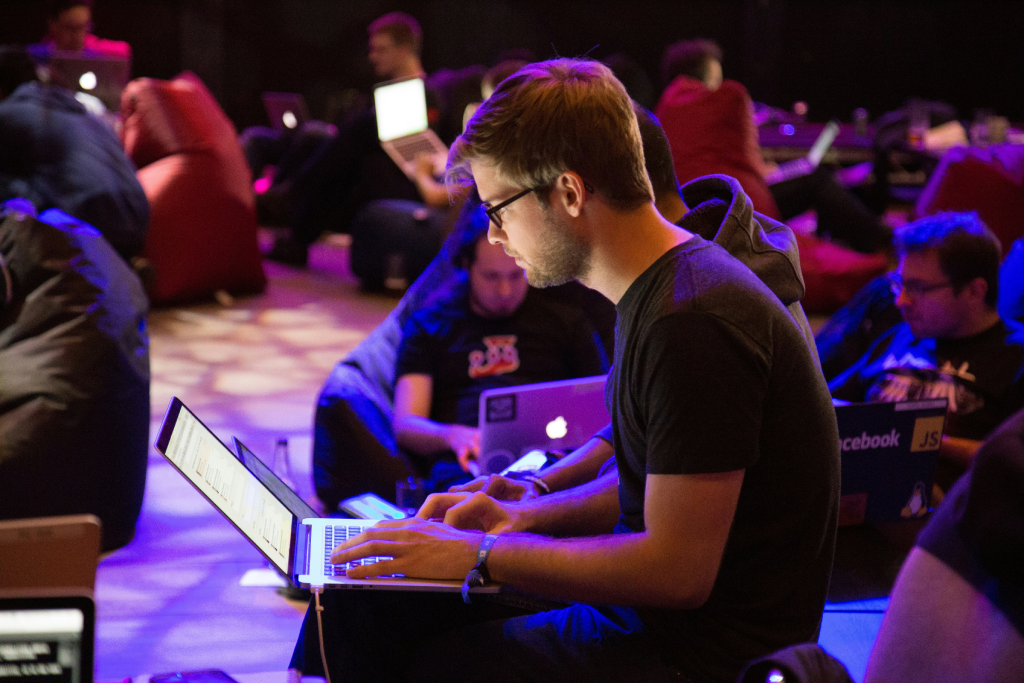 5 Technology Trends To Watch Out For In 2022