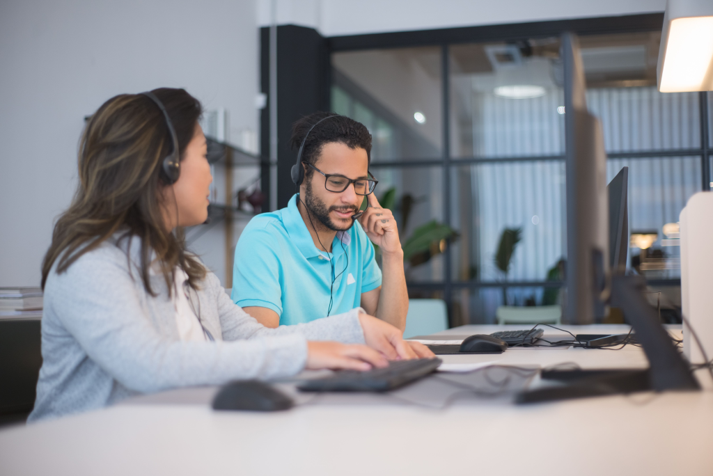Desktop Support vs Help Desk – Uncovering Their Core Differences