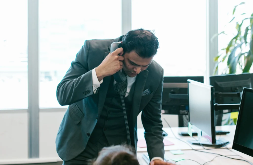 What Are VoIP Providers in Canada